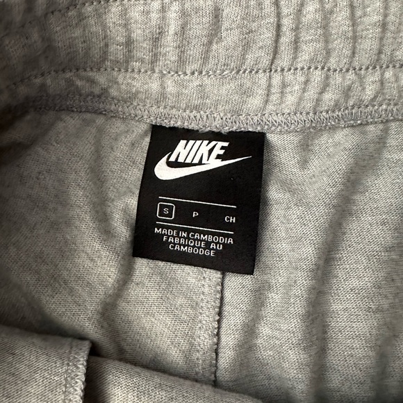 NWOT Nike Sweatpants - Picture 6 of 8